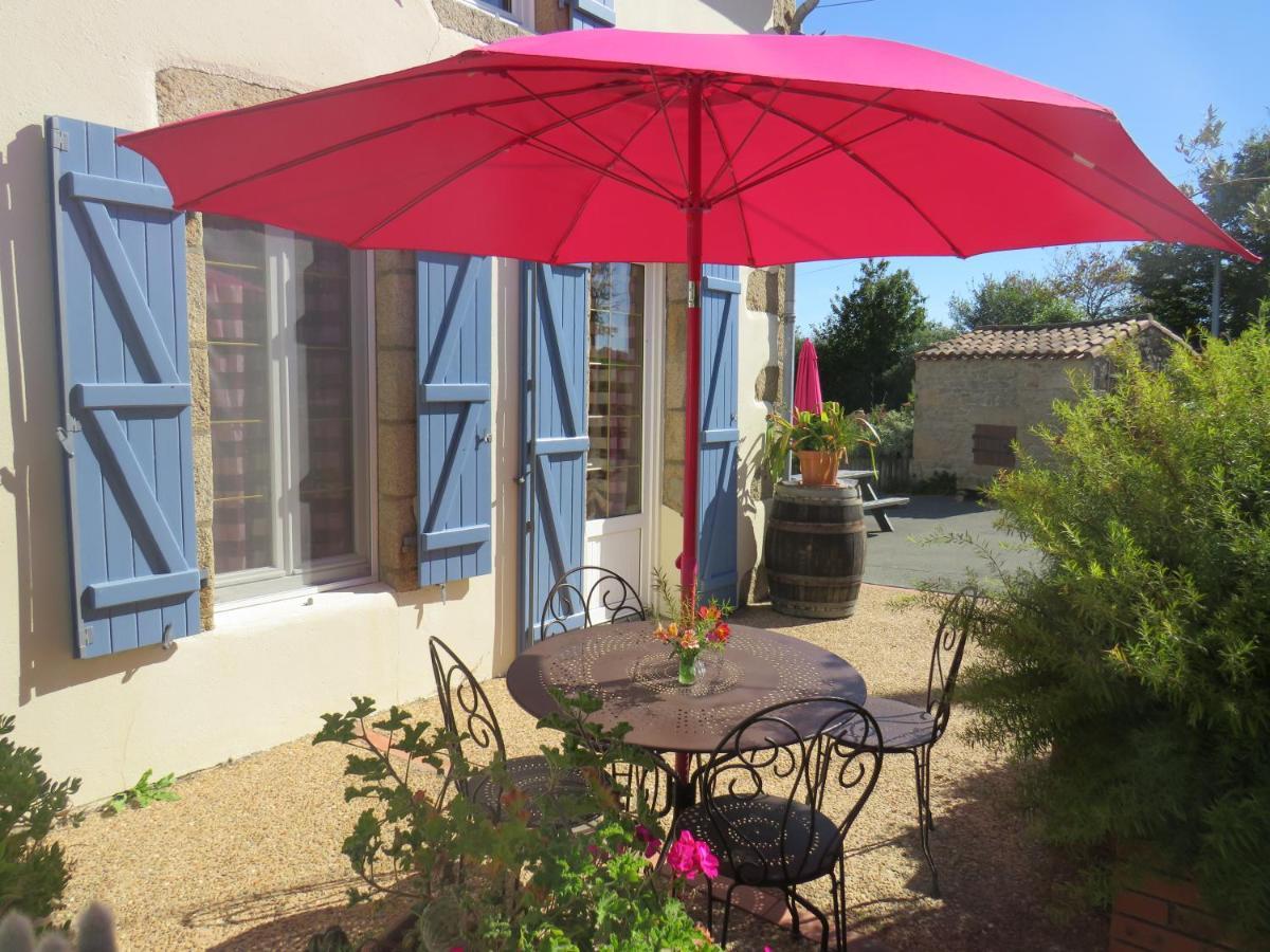 Domaine Des Fees Apartment La Gaubretiere Exterior foto